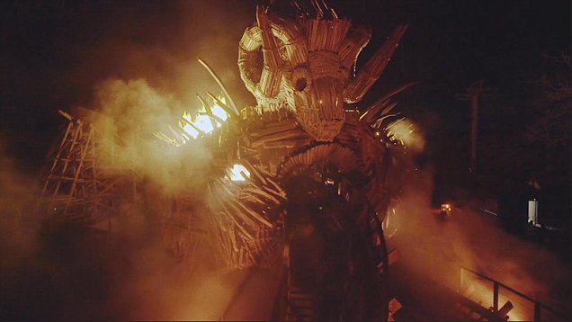 Fake flames for the Wicker man at alton towers
